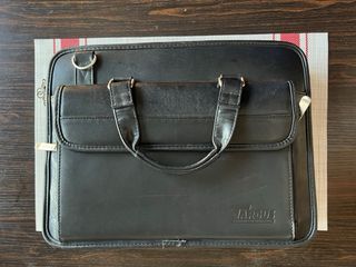 Maletín Targus Cuero Laptop Negro