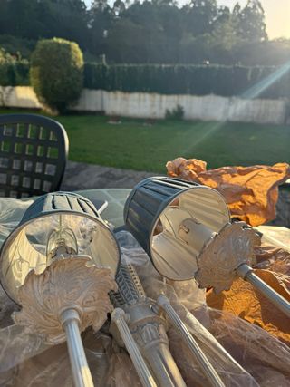 Lámpara de pared beige y gris