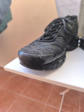 Nike Air Max Plus TN Triple Black Talla 44