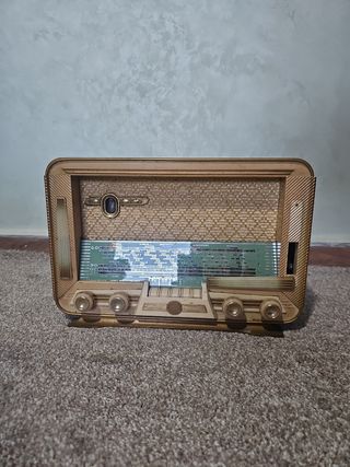 Radio Vintage Madera y Metal