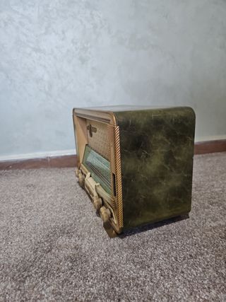 Radio Vintage Madera y Metal