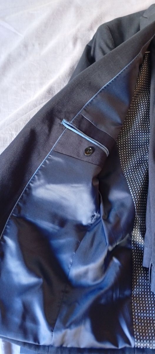 Traje de hombre azul