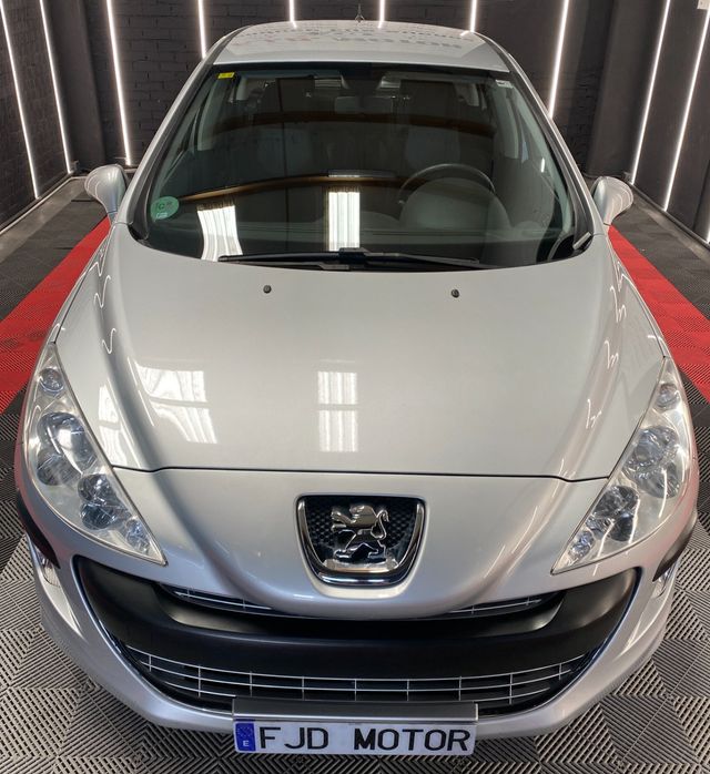Peugeot 308 Premium 1.6 VTi 120
