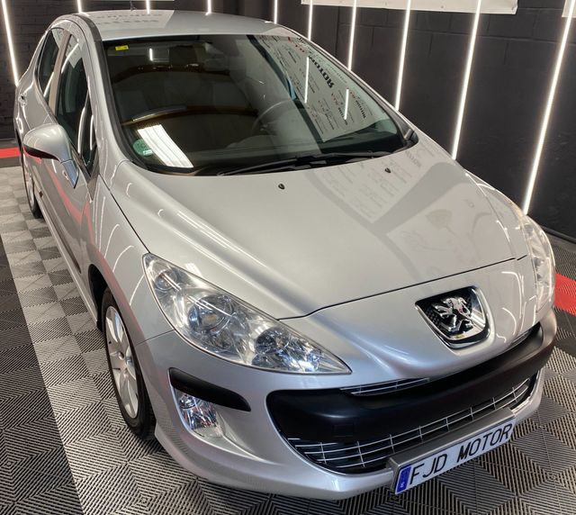 Peugeot 308 Premium 1.6 VTi 120