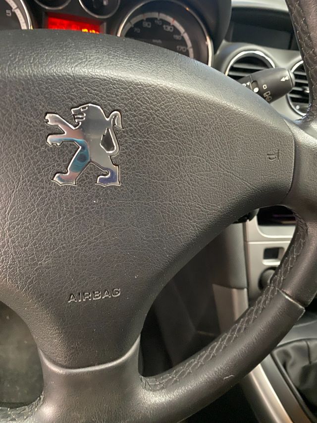 Peugeot 308 Premium 1.6 VTi 120