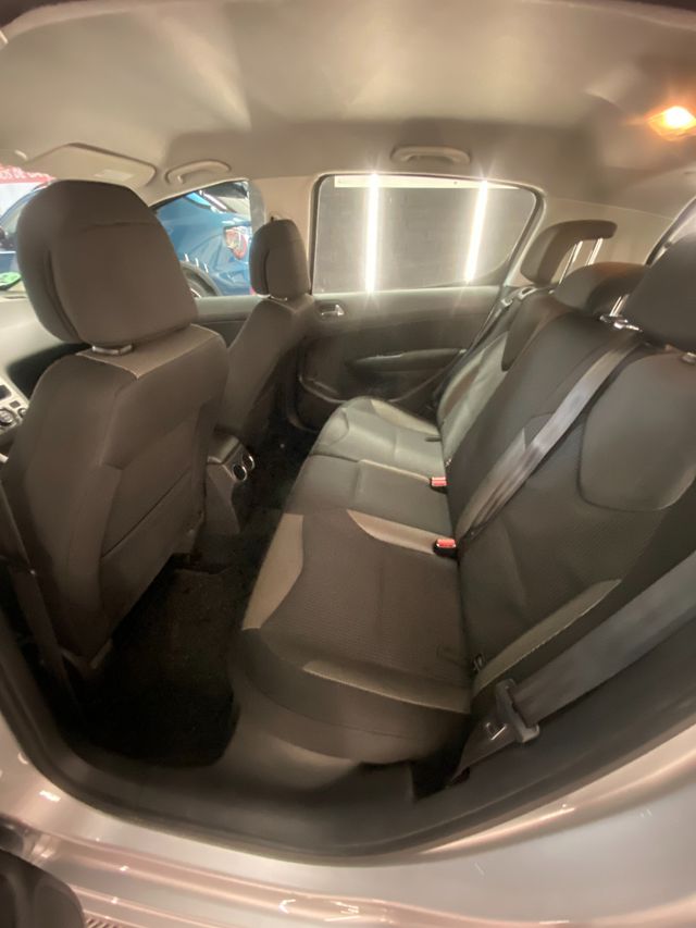 Peugeot 308 Premium 1.6 VTi 120