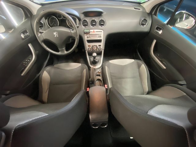 Peugeot 308 Premium 1.6 VTi 120