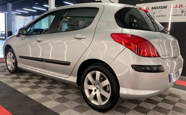 Peugeot 308 Premium 1.6 VTi 120