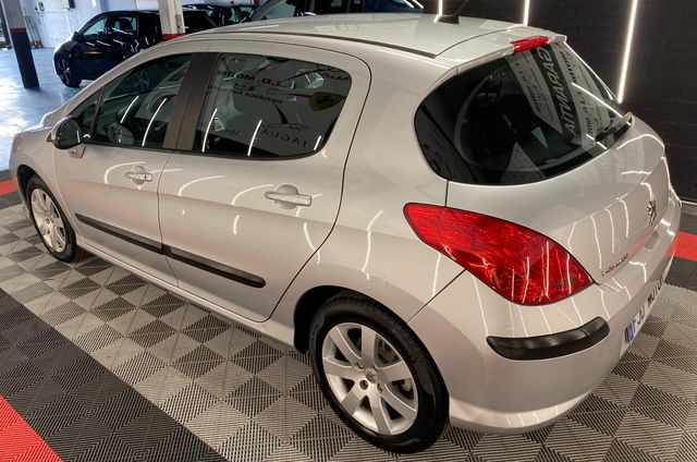 Peugeot 308 Premium 1.6 VTi 120
