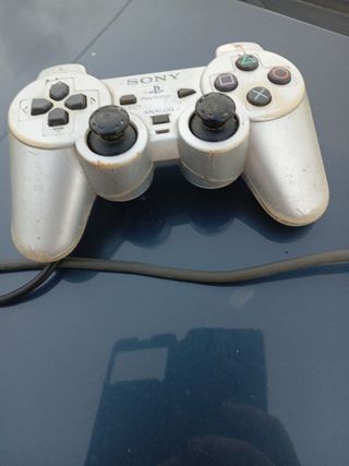 PlayStation 1 Antigua con 2 Mandos