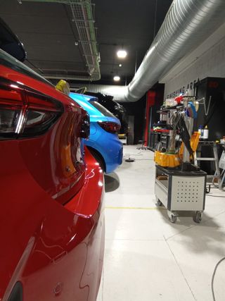 Detailing y eliminación de arañazos, pincelado pro