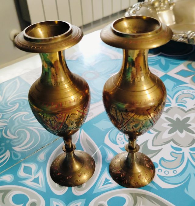 Vari oggetti vintage in vendita