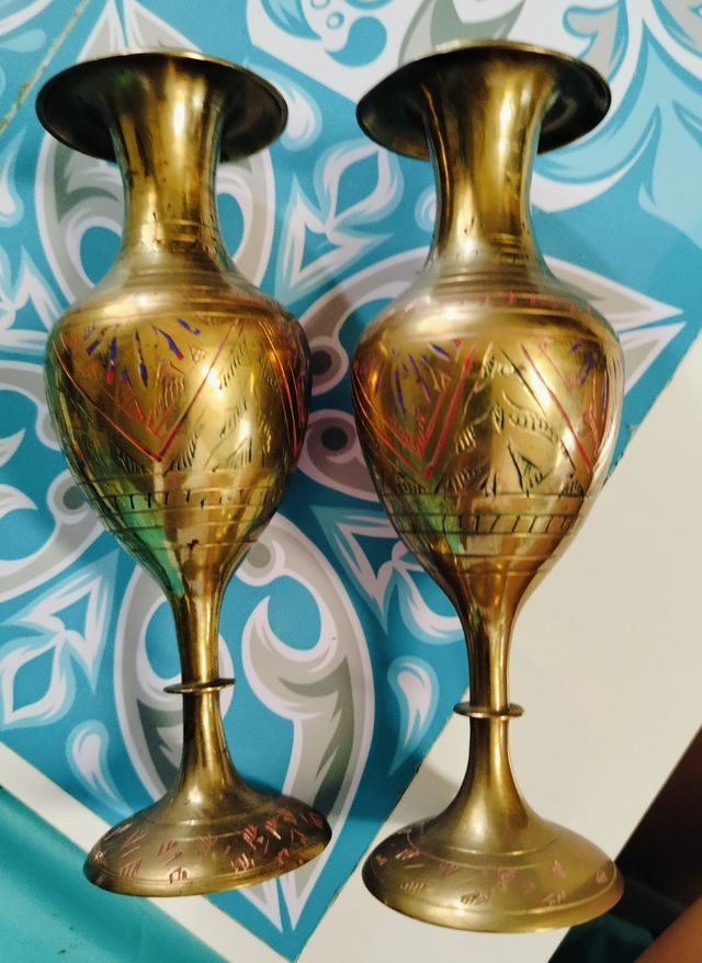 Vari oggetti vintage in vendita