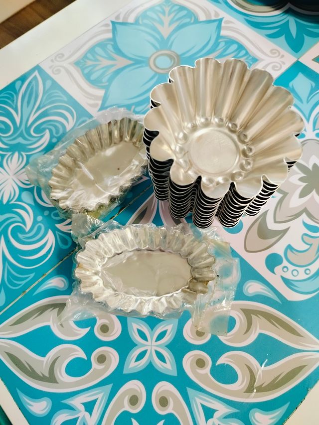 Vari oggetti vintage in vendita