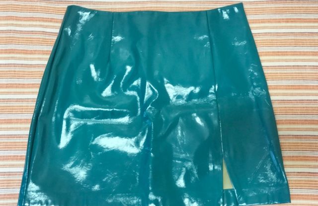 Minigonna verde lucida