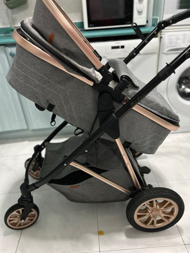 Carrito de bebé Moni