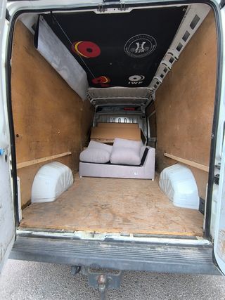 Transportes y servicio de montaje de muebles 