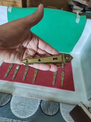 Tiradores antiguos de latón L-23.