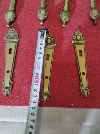 Tiradores antiguos de latón L-23.