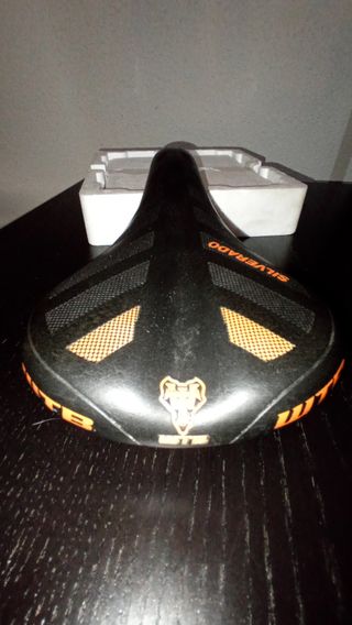 Sillín WTB Silverado CrMo Negro/Naranja