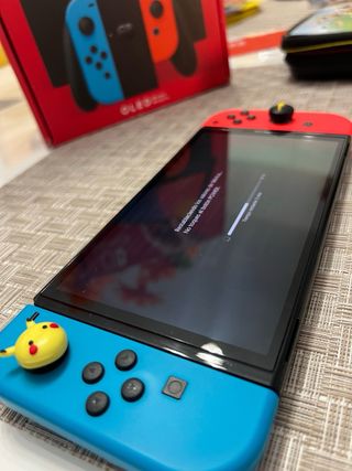 Nintendo Switch OLED + Estuche