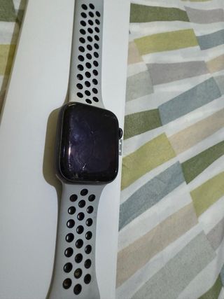 Apple Watch S6 Nike 44mm Gris