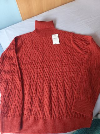 Jersey Zara Rojo. Cuello Alto. Talla M.