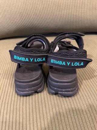 Sandalias BIMBA Y LOLA Negras