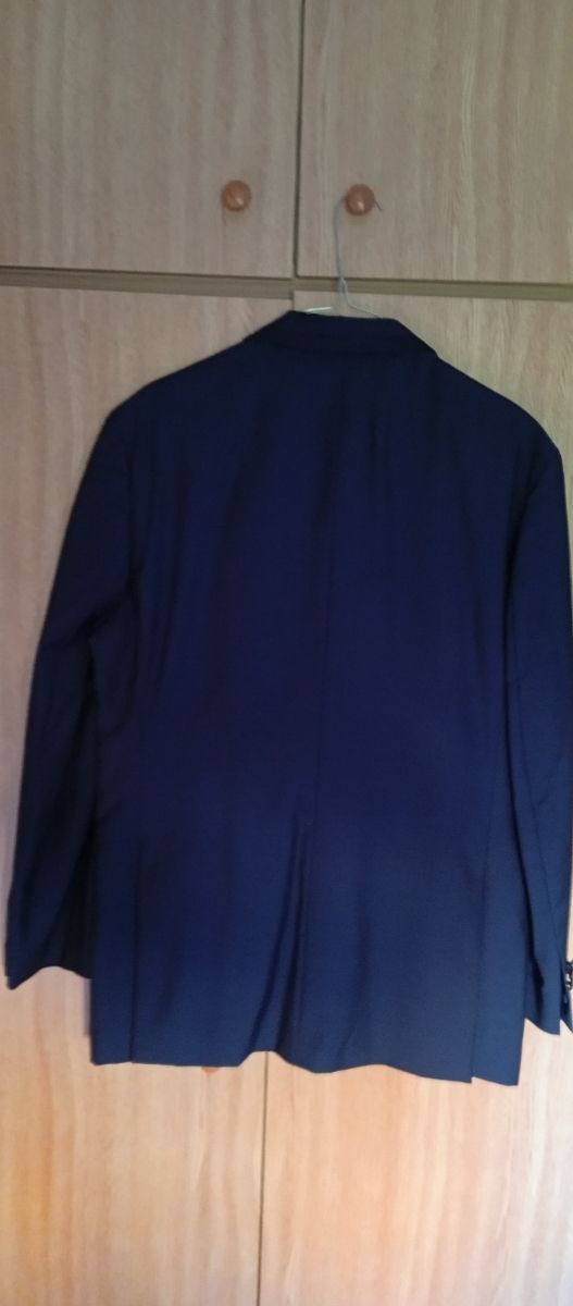 Traje de hombre azul