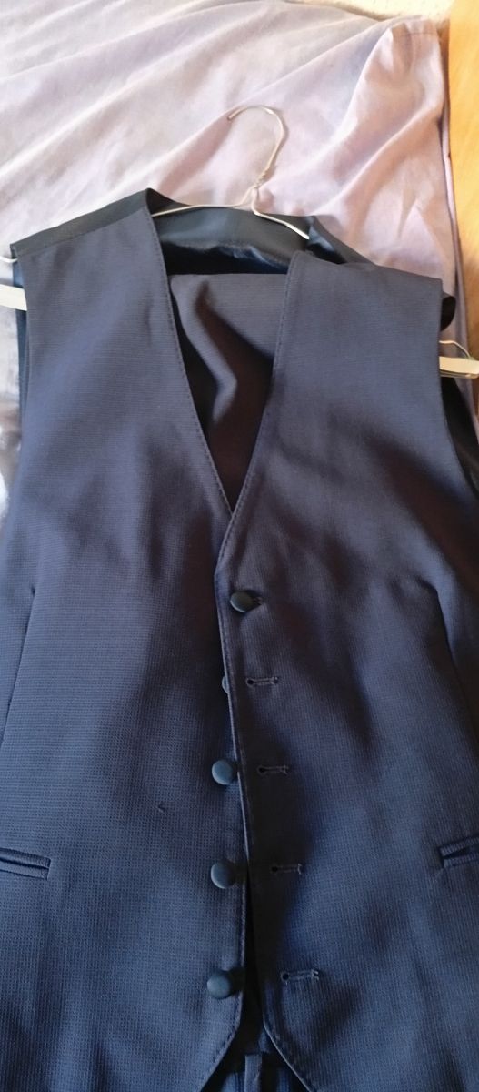 Traje de hombre azul