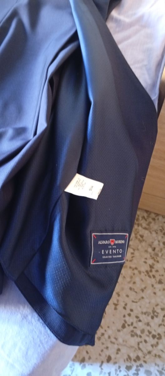 Traje de hombre azul