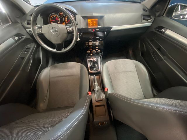 Opel Astra 1.7 CDTi Cosmo