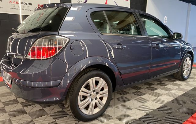 Opel Astra 1.7 CDTi Cosmo