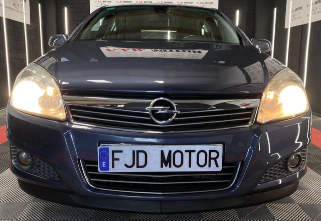 Opel Astra 1.7 CDTi Cosmo