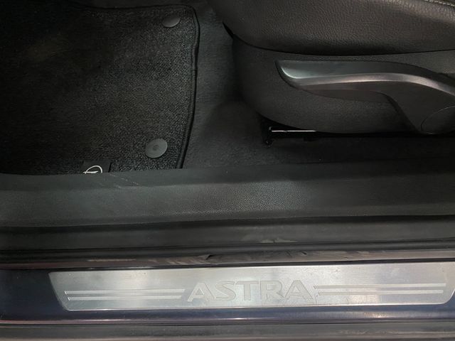 Opel Astra 1.7 CDTi Cosmo