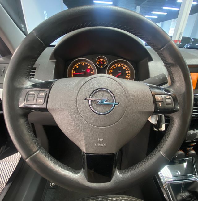 Opel Astra 1.7 CDTi Cosmo