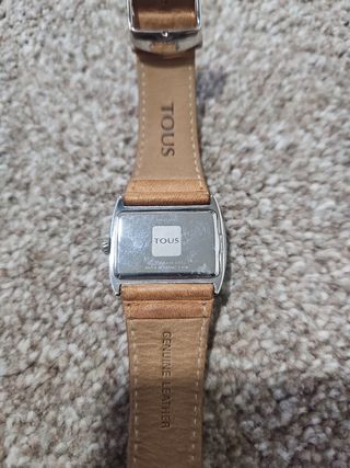 Reloj Tous de piel con detalles