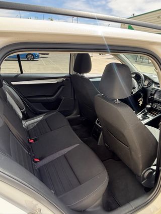 Skoda Octavia Combi GNC 2019 automático – ECO, muy
