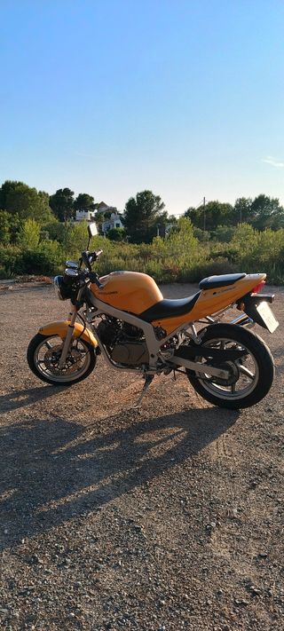 Hyosung Comet 125 - Muy buen estado