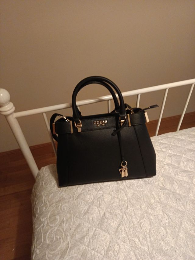 Bolso Negro Guess