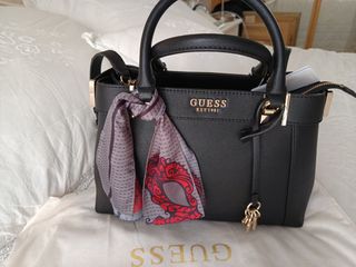 Bolso Negro Guess