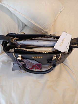 Bolso Negro Guess