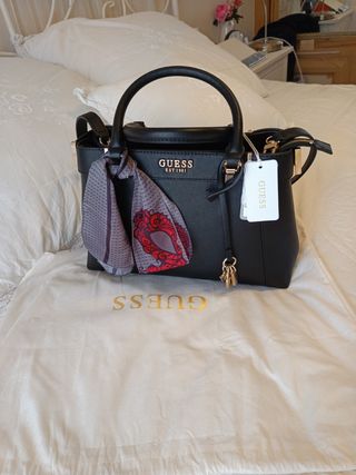 Bolso Negro Guess