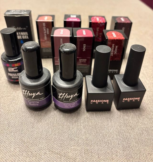 Esmaltes semipermanentes Thuya Morado