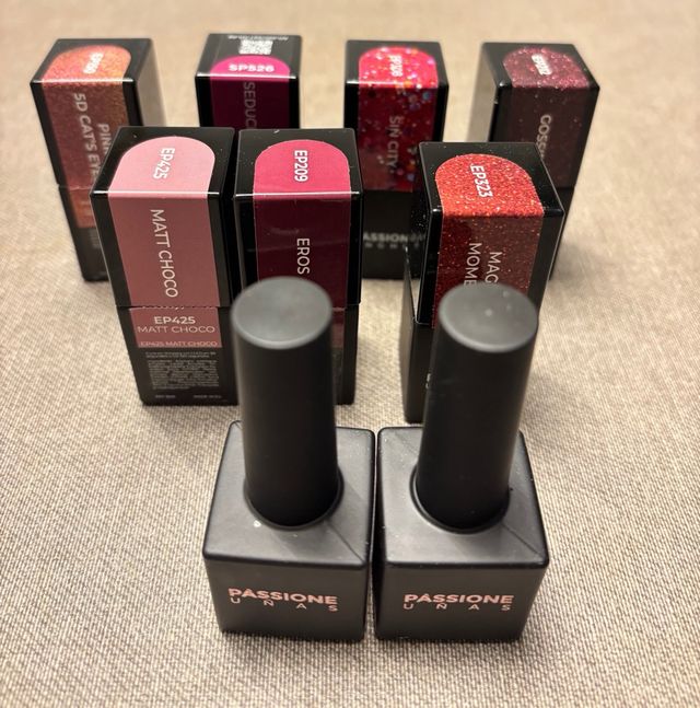 Esmaltes semipermanentes Thuya Morado