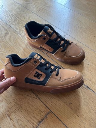 Zapatos DC Marrones y Negros