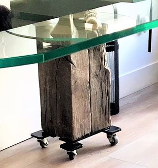 MESA REDONDA DE CRISTAL S/TRAVIESA DE MADERA