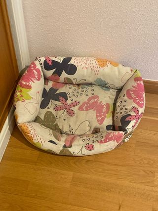 REGALO Cama para perro con estampado de mariposas