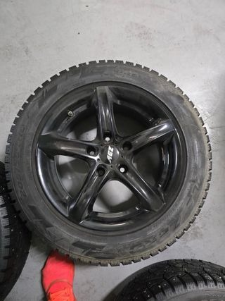 Llantas Toyota Rav 4 205/60R16 neumático con clavo