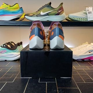 Nike Vapor Street Peg SP Multicolor. Talla 43